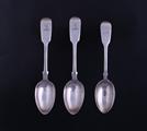 Three Victorian fiddle pattern sterling silver teaspoons