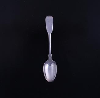 A Victorian sterling silver fiddle pattern teaspoon