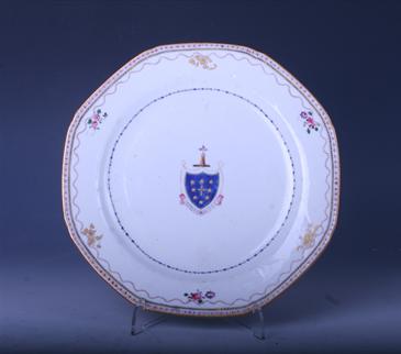 A Chinese armorial porcelain plate