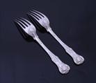 A pair of George IV Queen's pattern sterling silver dessert forks