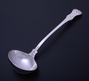 Fine Victorian sterling silver Queen's pattern with oyster back soup ladle