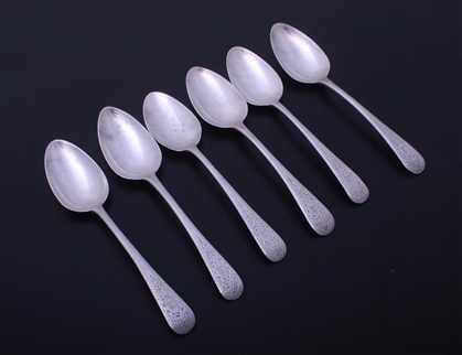 Pretty set of six George III sterling silver Old English with feather edge dessert spoons