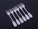 Set of six Victorian fiddle pattern sterling silver table forks